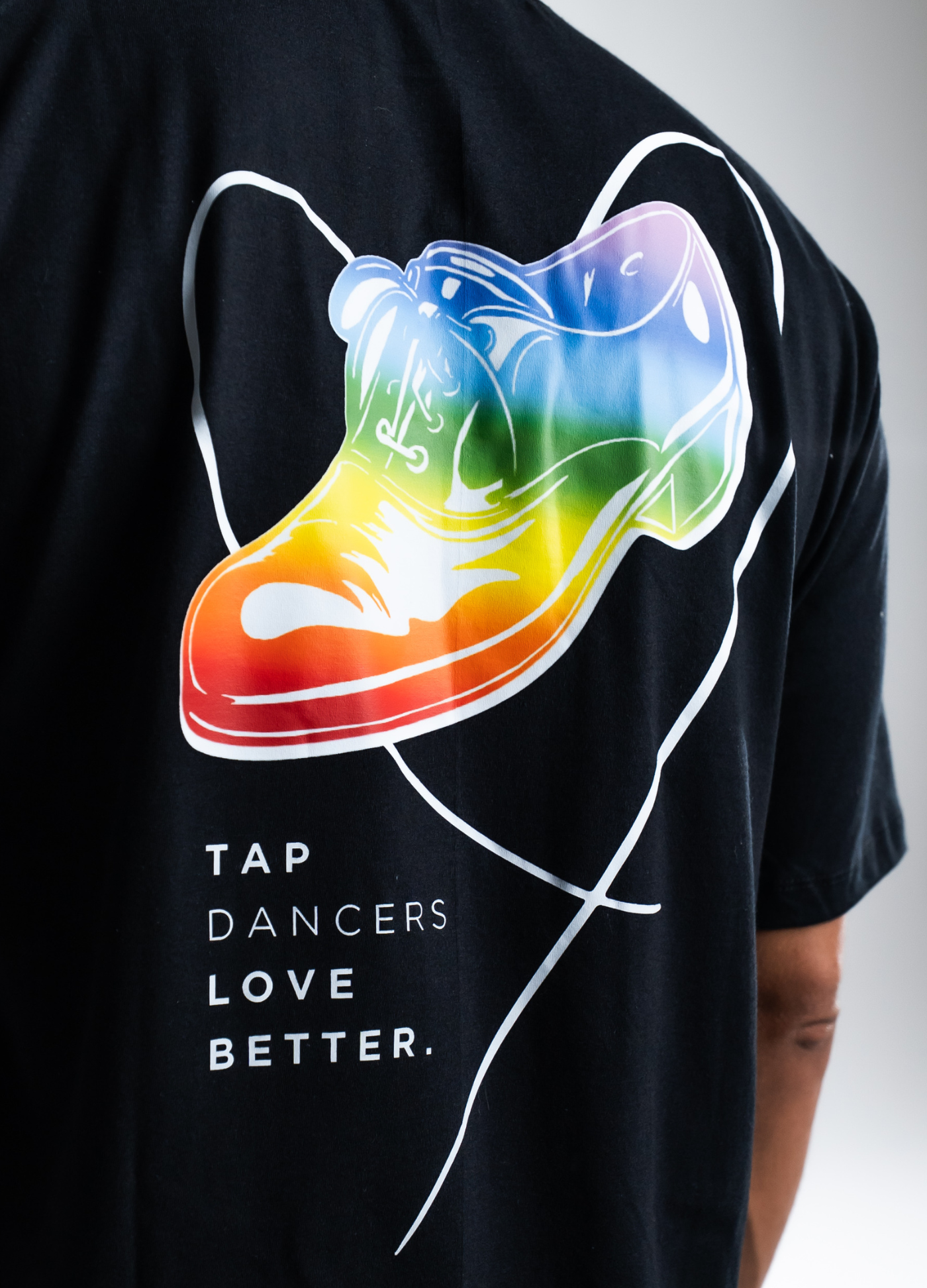 Camiseta Oversized Love Is - Heart-Vestuário-Capezio-Brasil