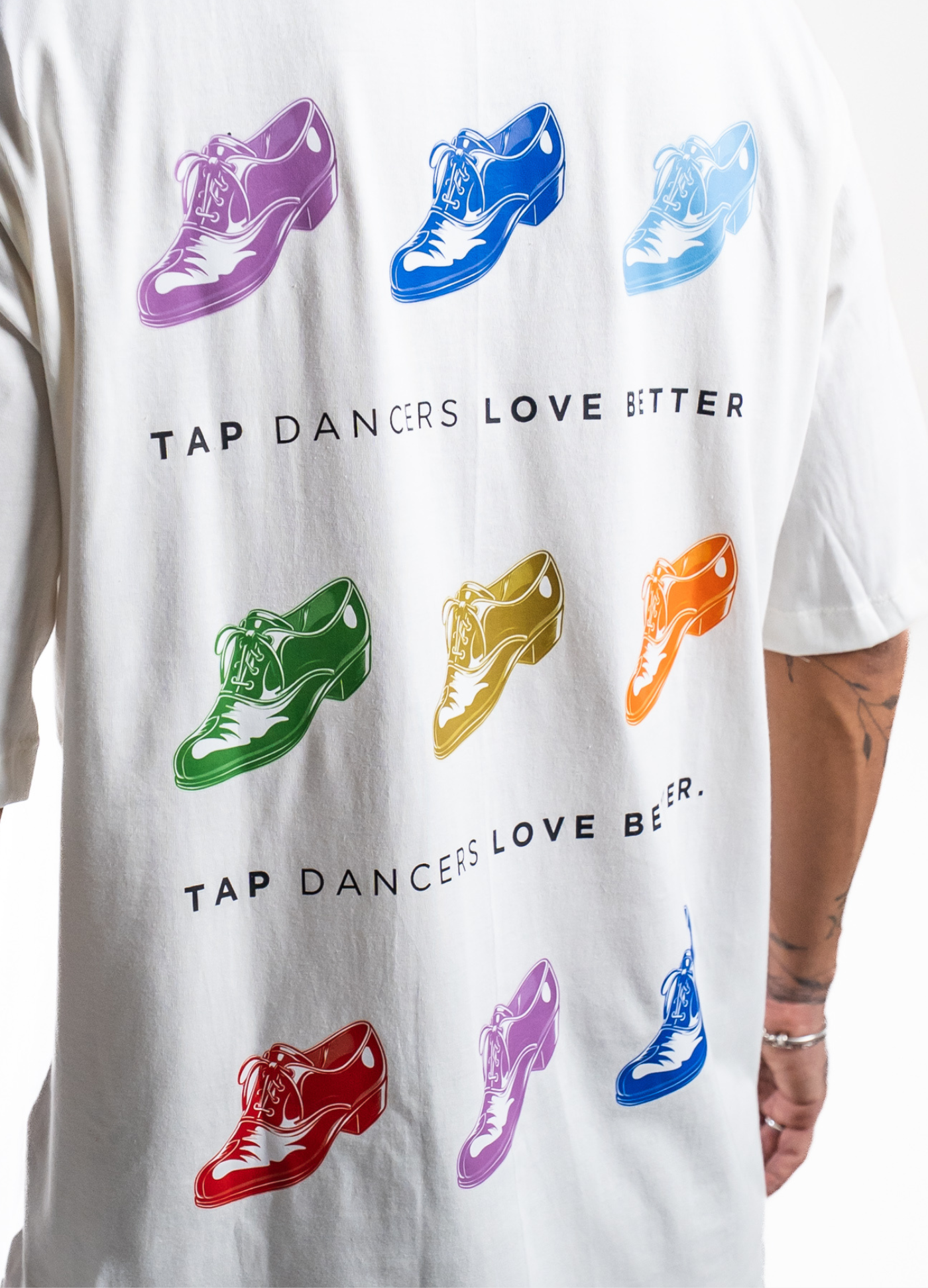 Camiseta Oversized Love Is - Shoes-Vestuário-Capezio-Brasil