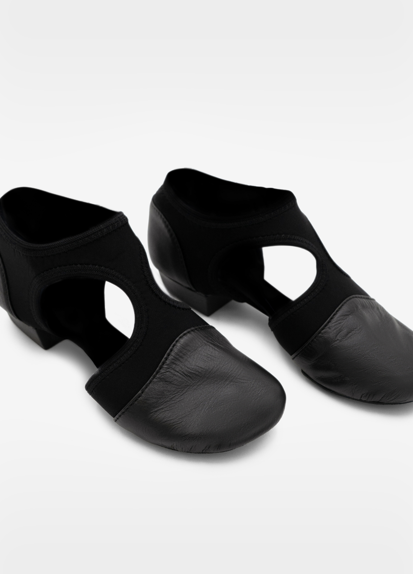 Pedini® Femme Preta-Capezio-Brasil