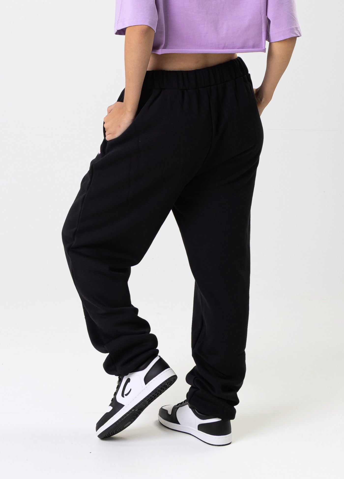 CALÇA DE MOLETOM MOMENTUM-FORVM COMERCIO EXTERIOR LTDA EPP-Capezio Brazil