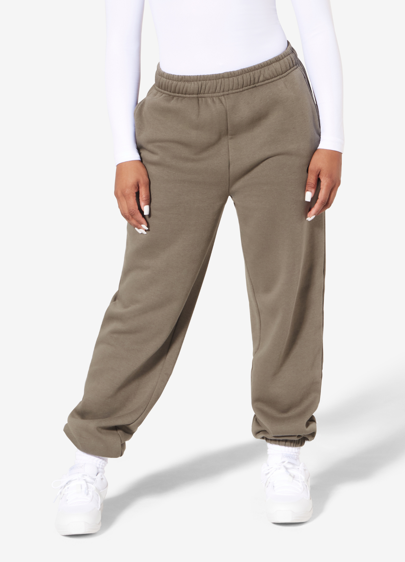 Calça Moletom Capezio - Oliva-Calça-FORVM COMERCIO EXTERIOR LTDA EPP-Capezio Brazil