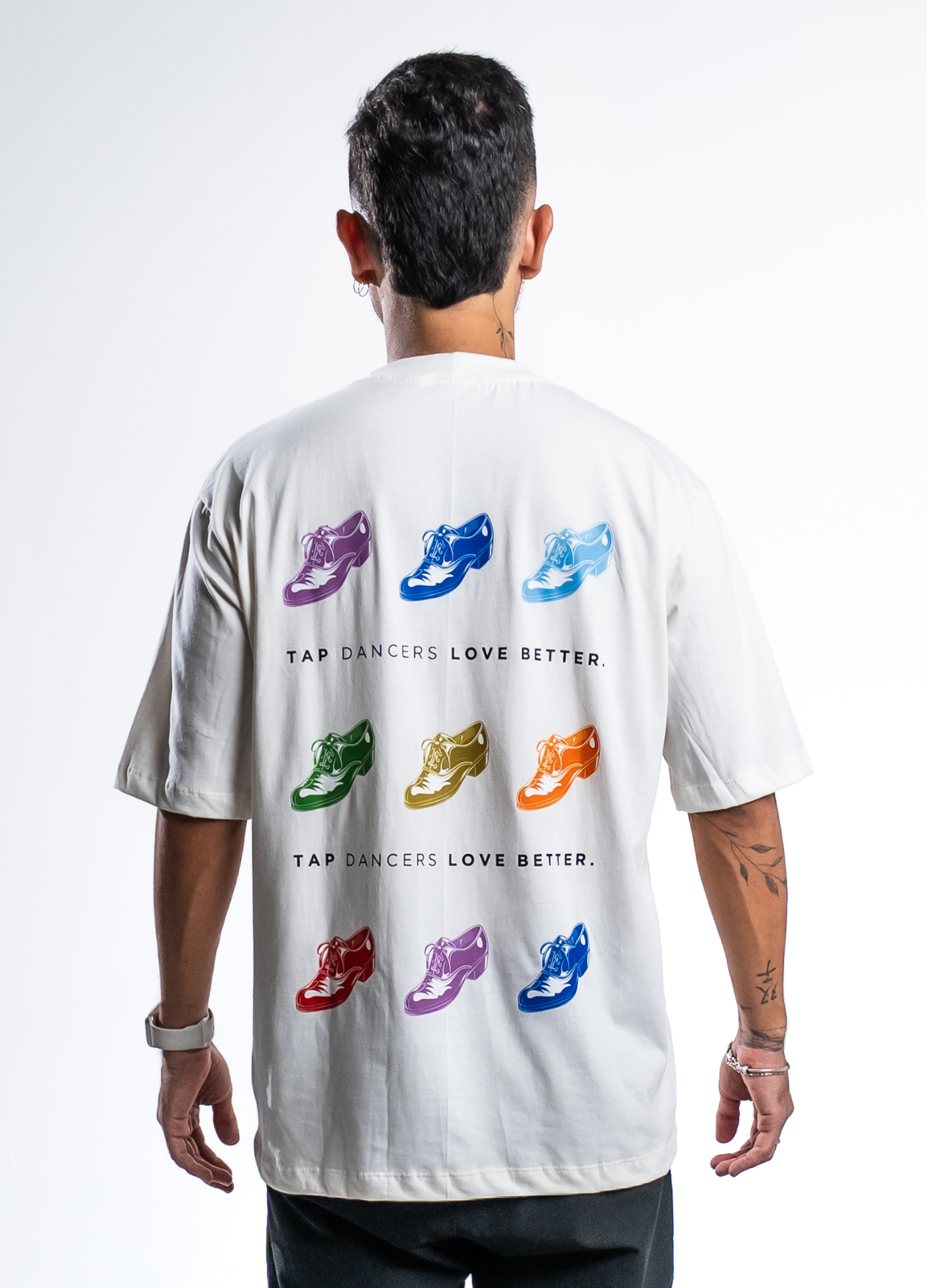 Camiseta Oversized Love Is - Shoes-Vestuário-JULIETE MARIA LUCAS DA SILVA 07868080981-XS-OFF WHITE-Capezio Brazil