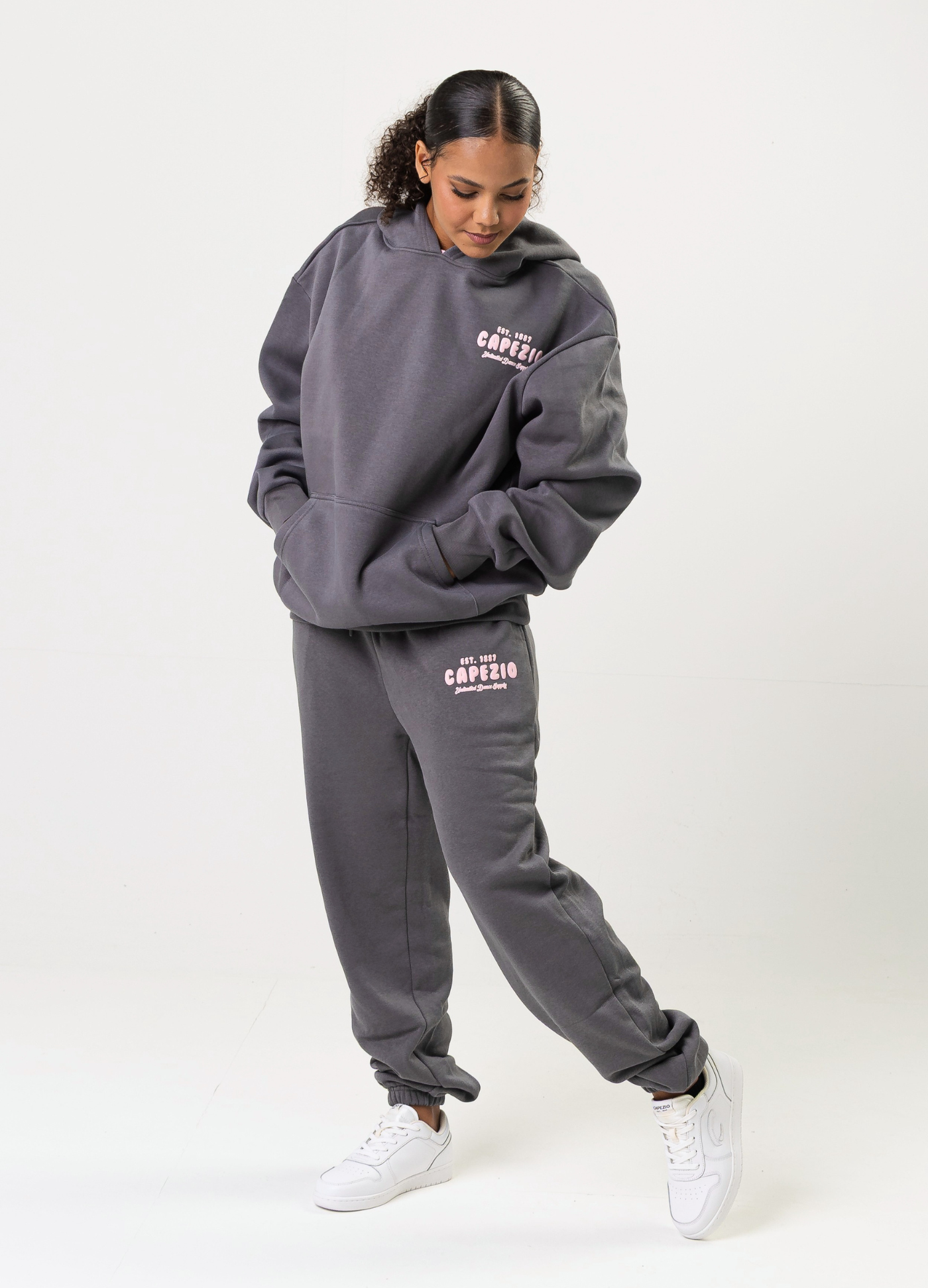 MOLETOM MOMENTUM-FORVM COMERCIO EXTERIOR LTDA EPP-Capezio Brazil